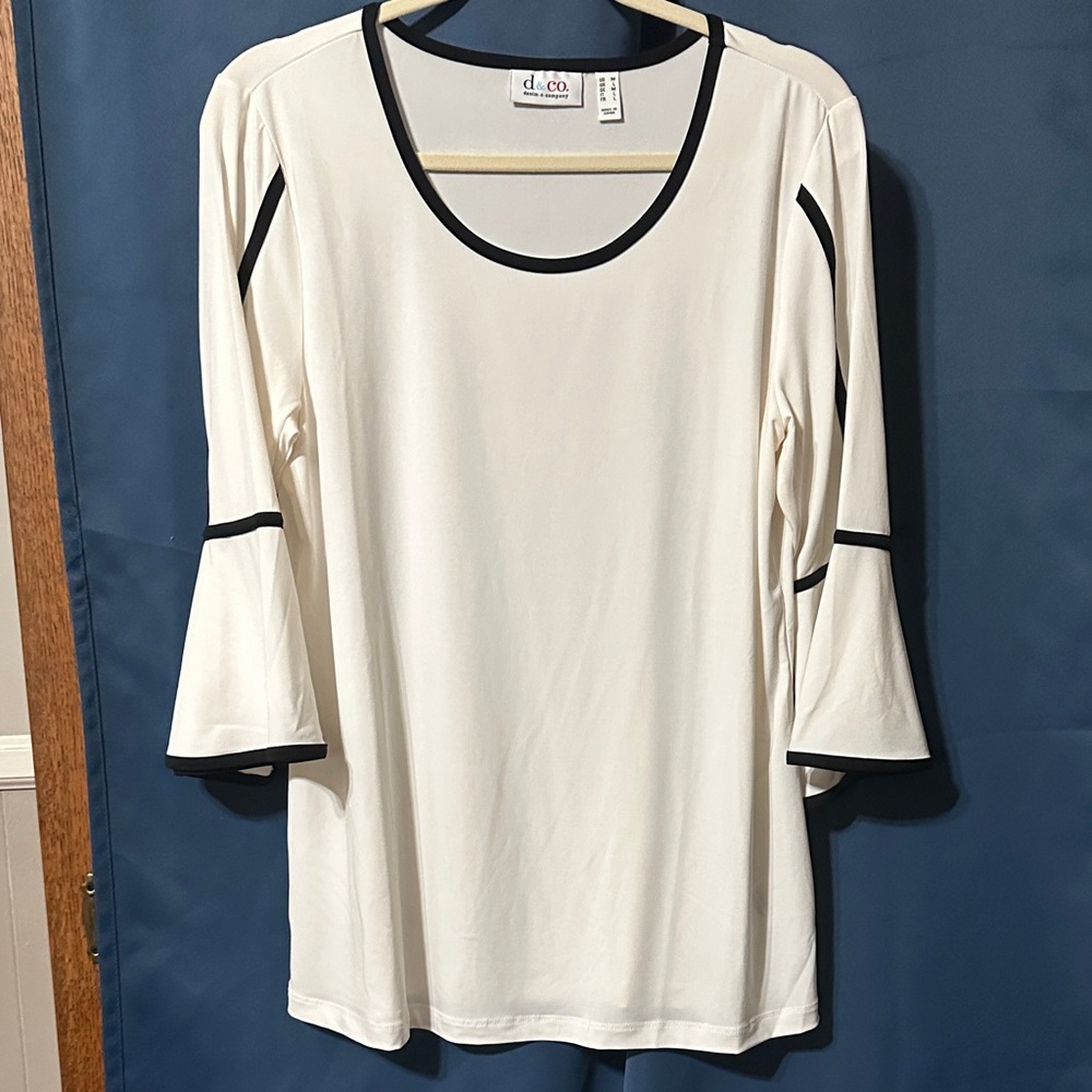 Denim&Co Cream Blouse with Black Trim